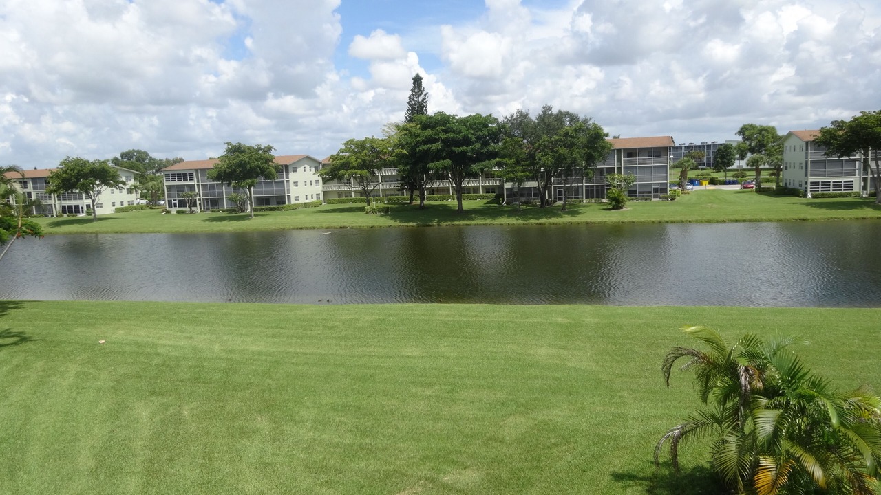 Photo of Outdoor in Hamptons at Boca Raton
