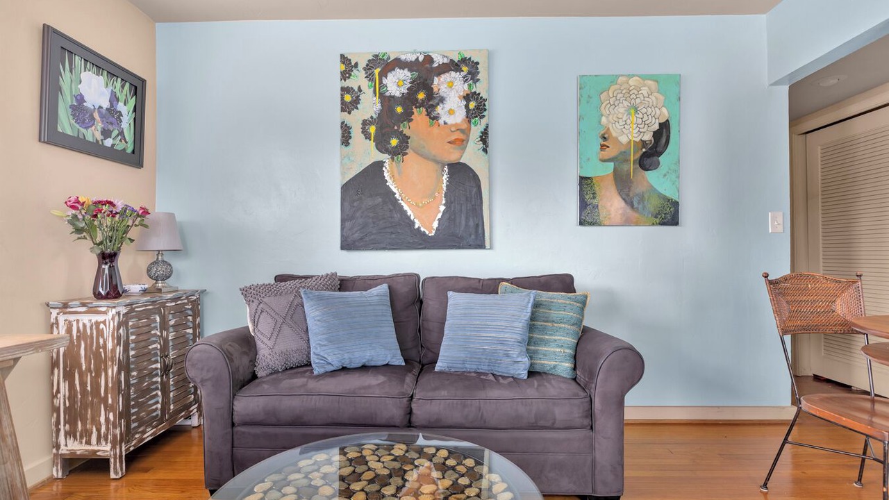 Photo of Livingroom in North Beach