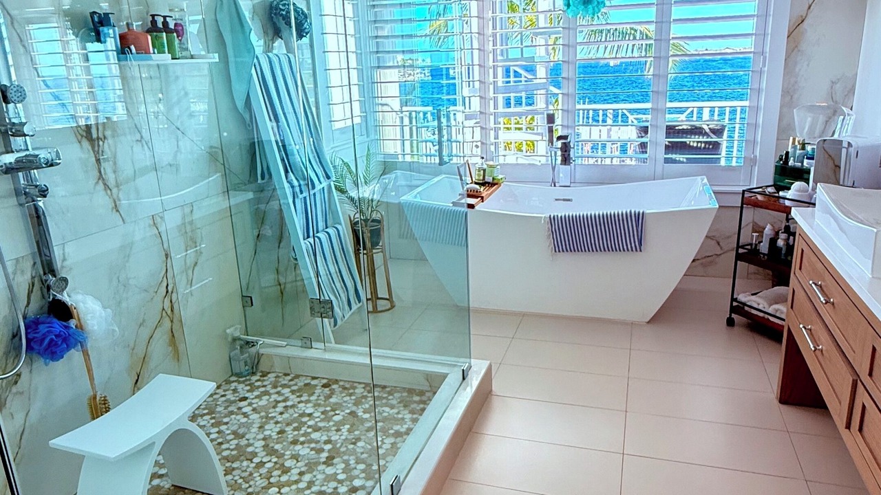 Photo of Bathroom in Cross Key Waterways