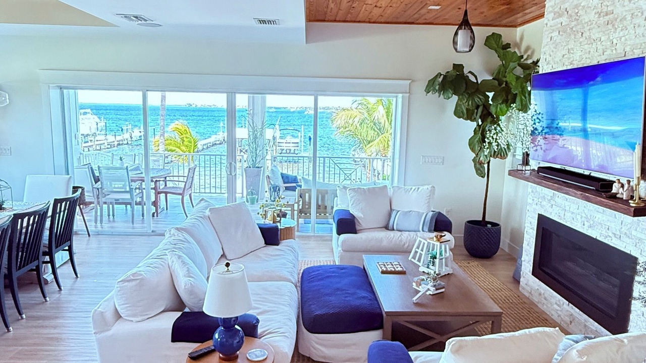 Photo of Livingroom in Cross Key Waterways