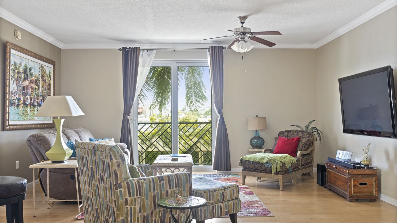 Photo of Livingroom in Pineapple Grove Arts District