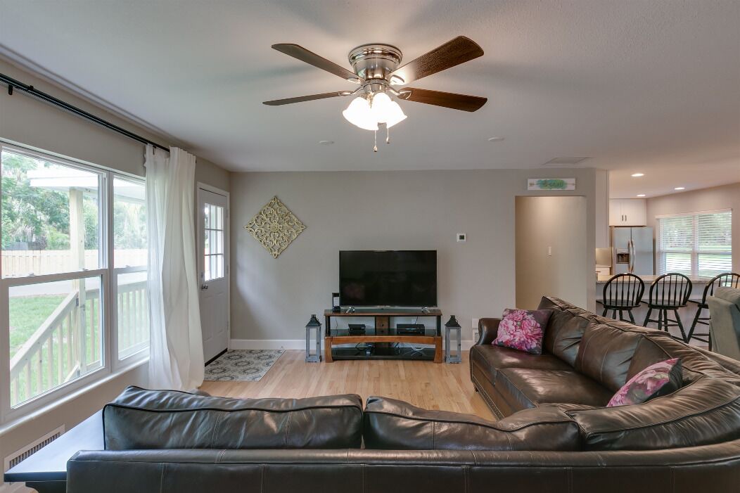 Photo of Livingroom in Historic Downtown Melbourne