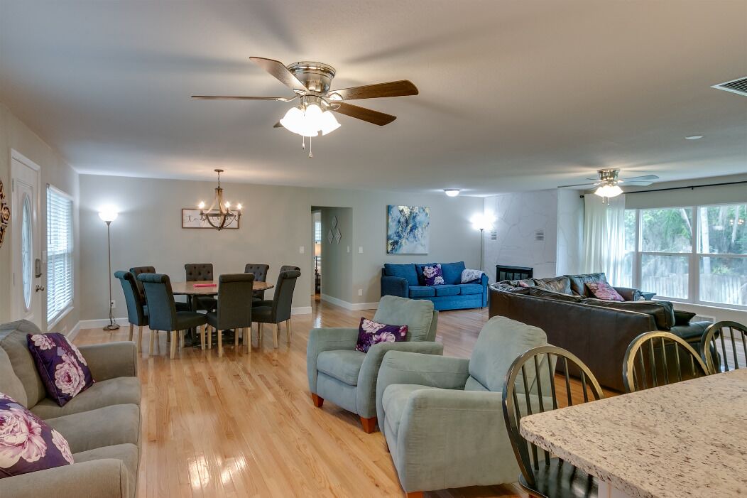 Photo of Livingroom in Historic Downtown Melbourne