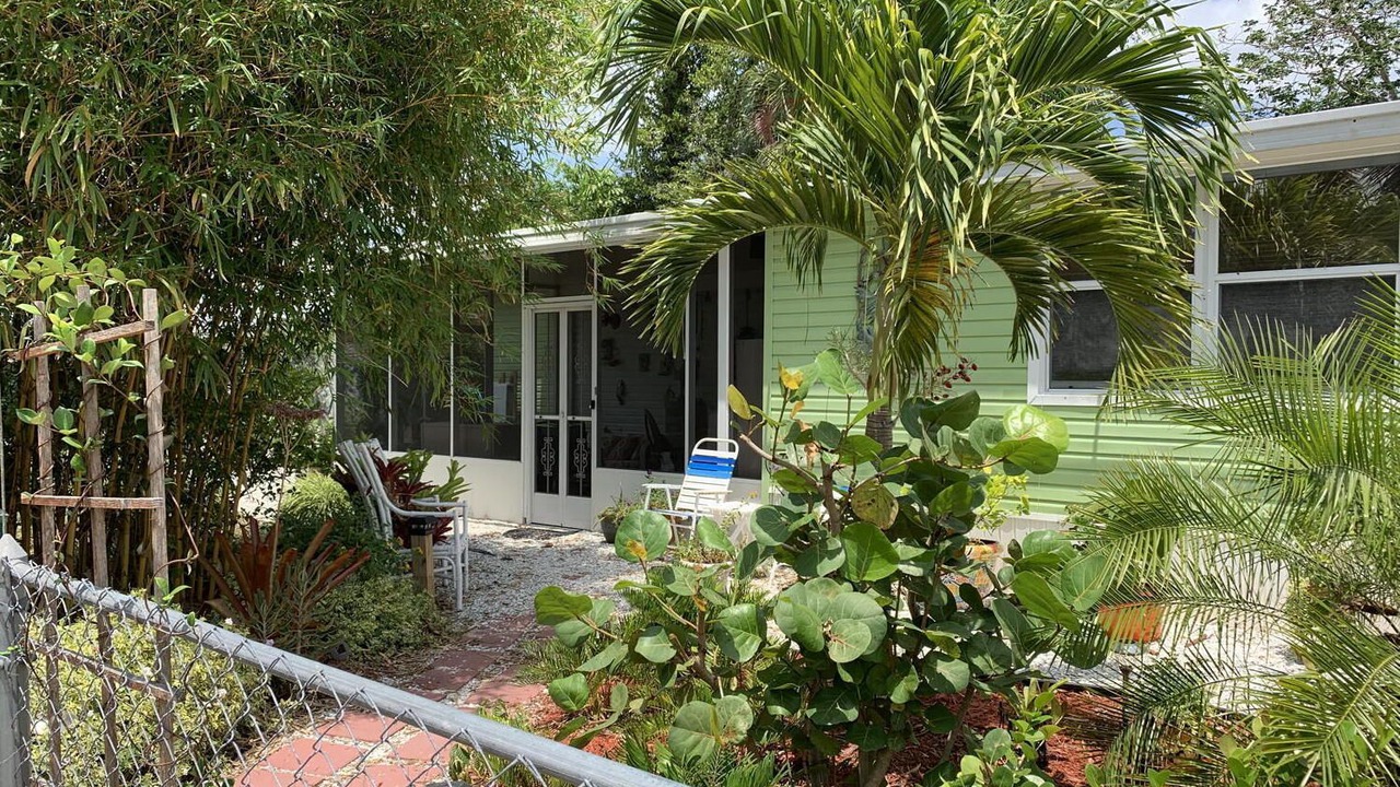 Photo of Others in Pine Island Center
