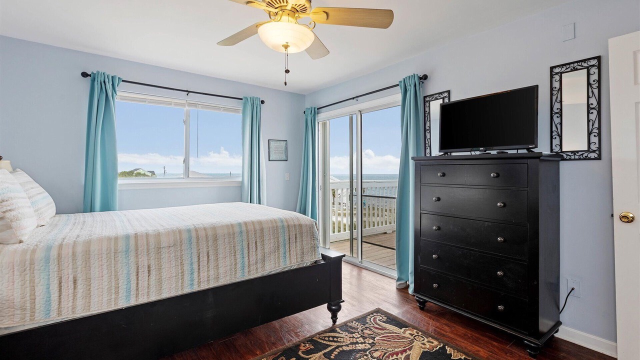 Photo of Bedroom in Alligator Point