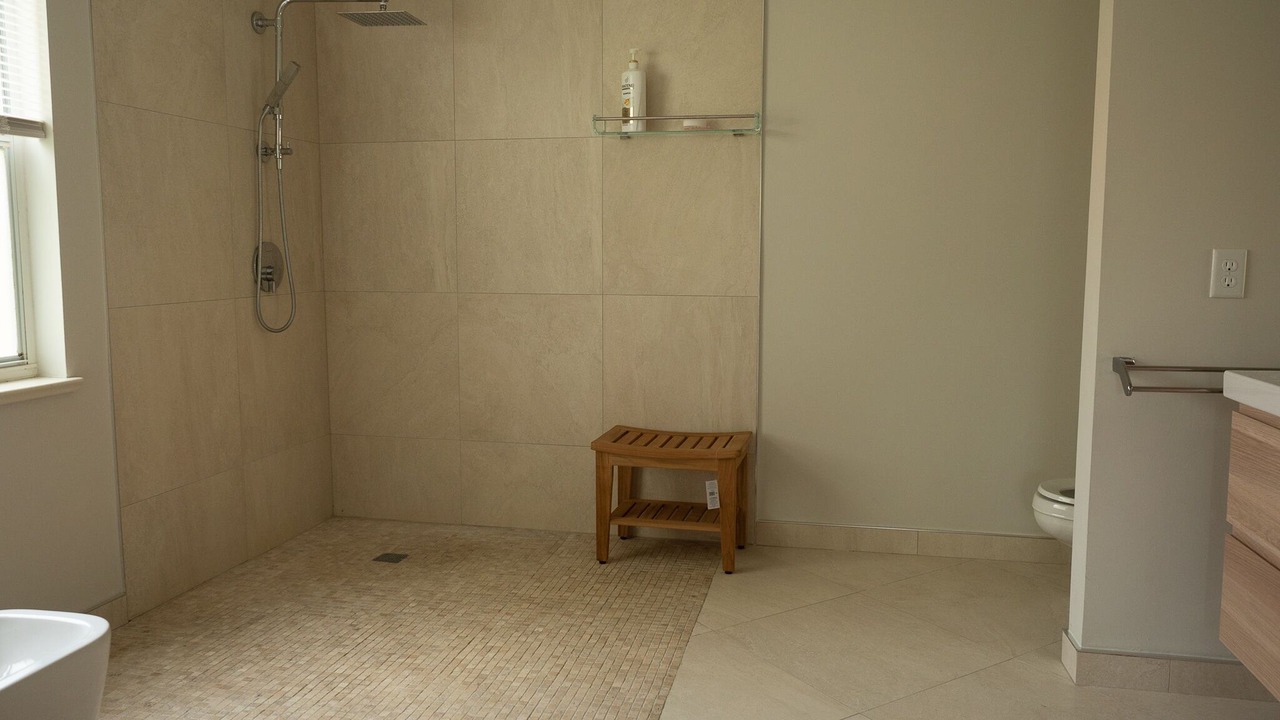 Photo of Bathroom in Central Naples