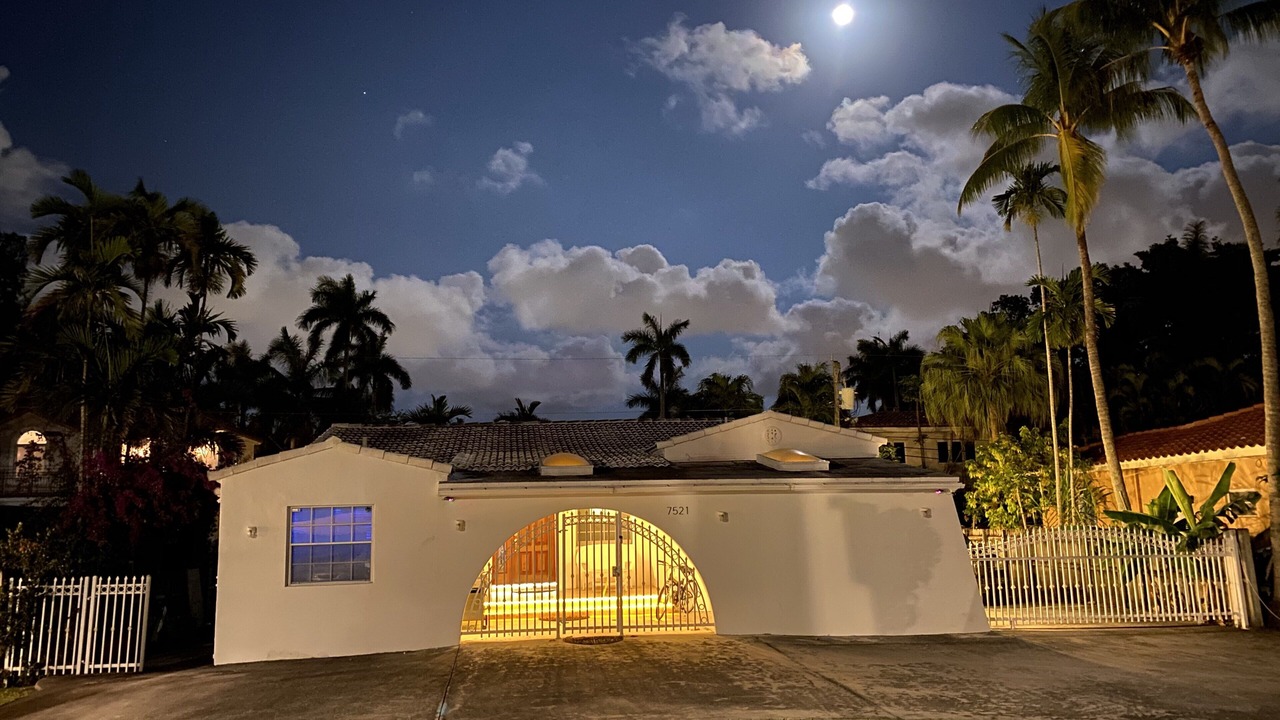 Photo of Outdoor in North Bay Village