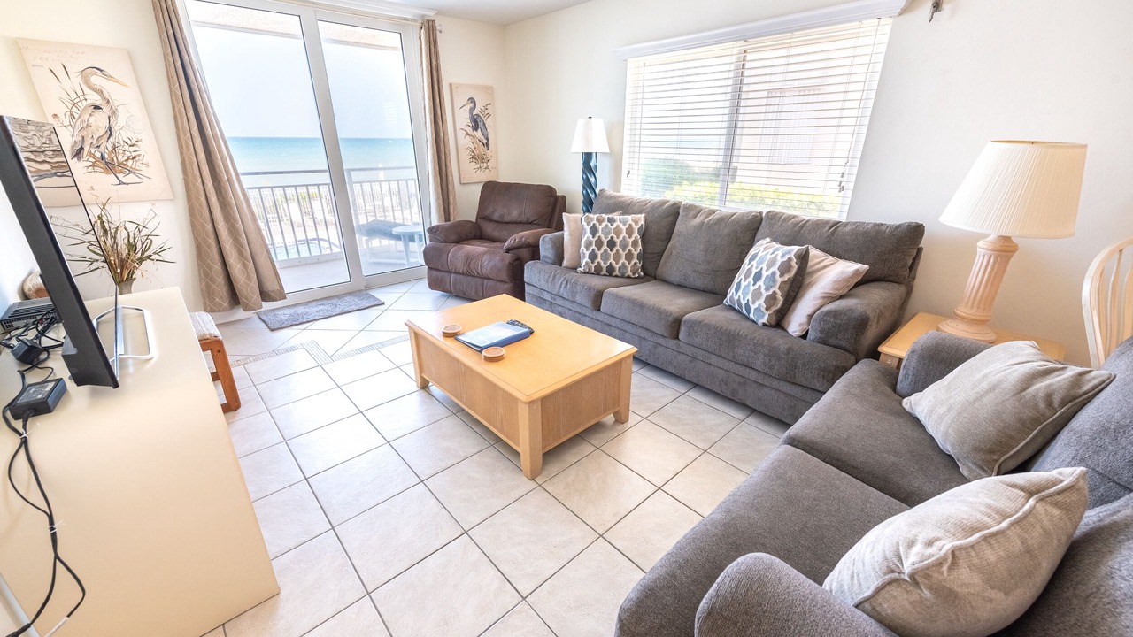 Photo of Livingroom in Indian Harbour Beach
