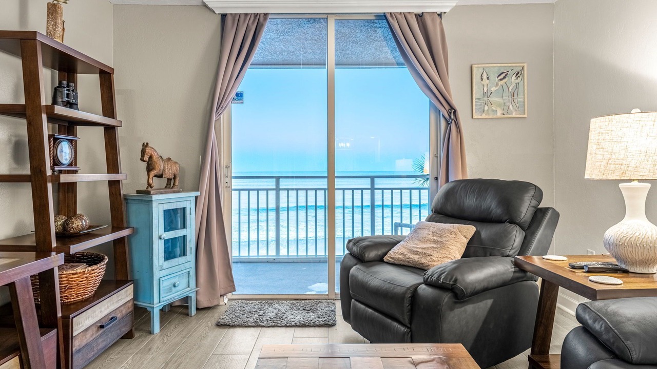 Photo of Livingroom in Indian Harbour Beach