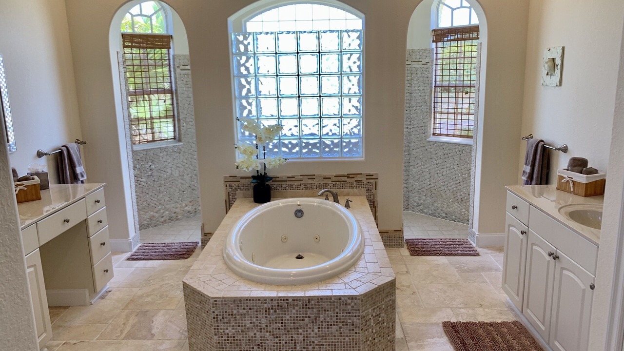 Photo of Bathroom in Mariner