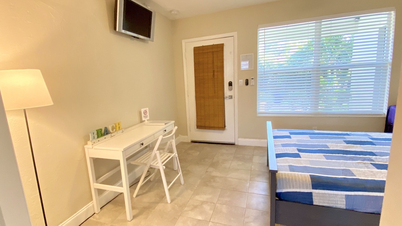 Photo of Bedroom in Royal Poinciana