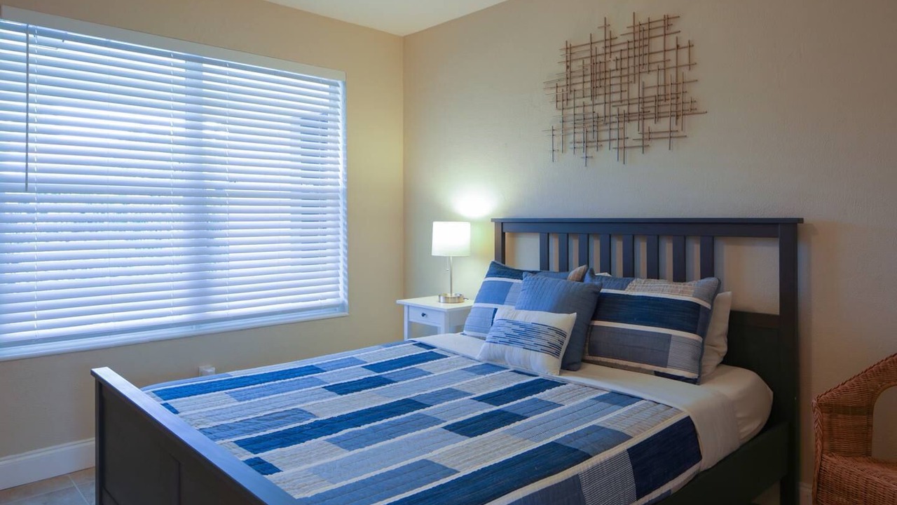 Photo of Bedroom in Royal Poinciana