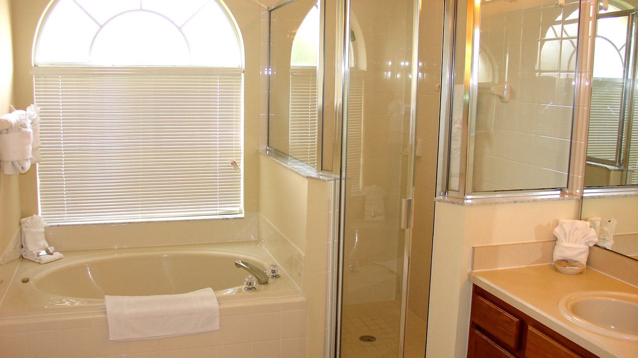 Photo of Bathroom in Orange Tree