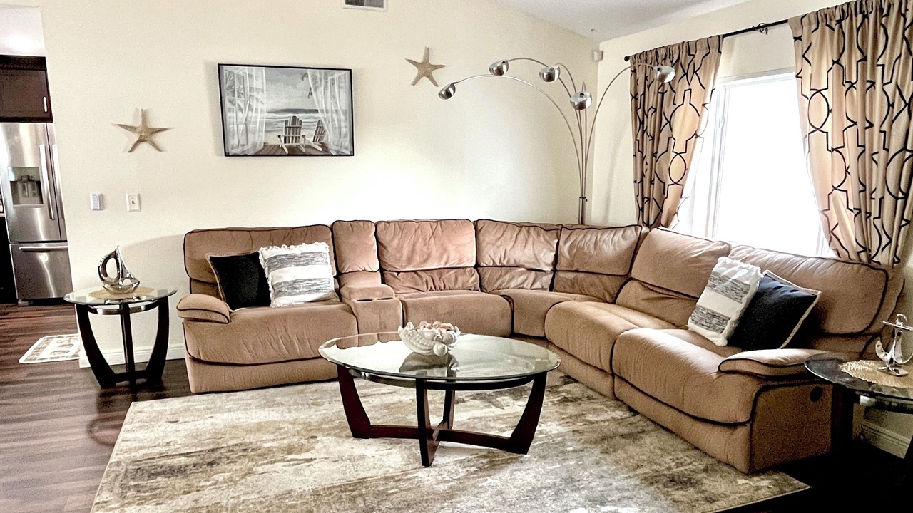 Photo of Livingroom in Oldsmar