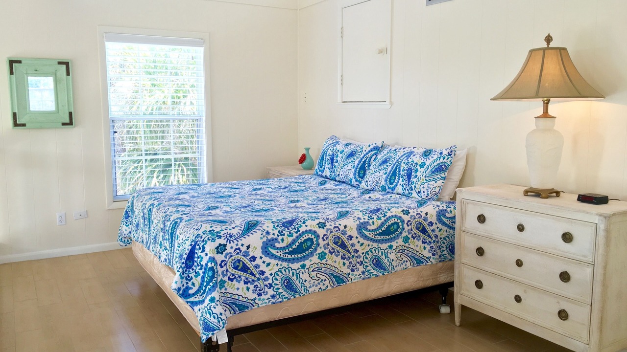 Photo of Bedroom in Golden Beach