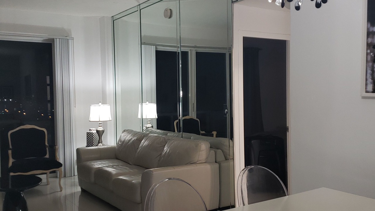 Photo of Livingroom in Surfside