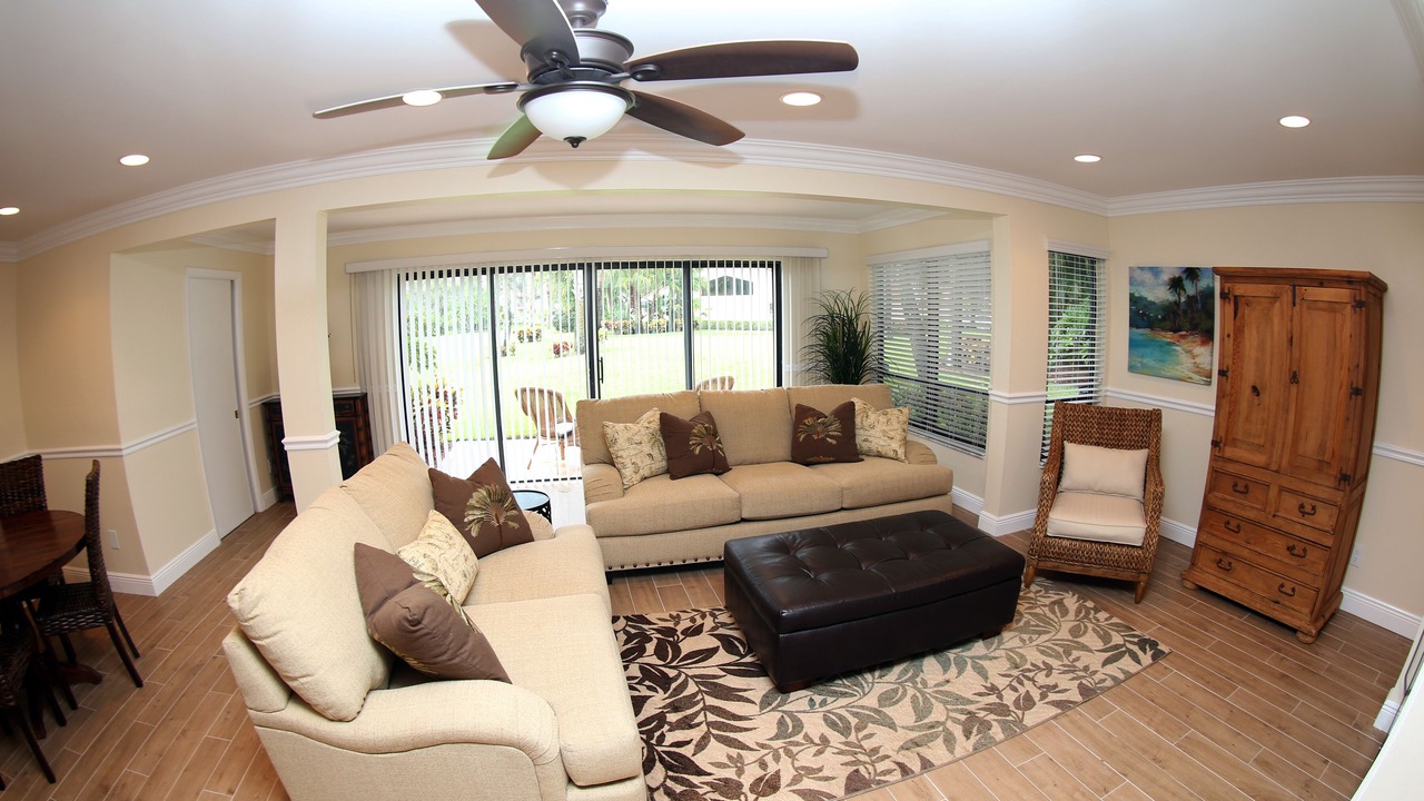 Photo of Livingroom in Hunt Club