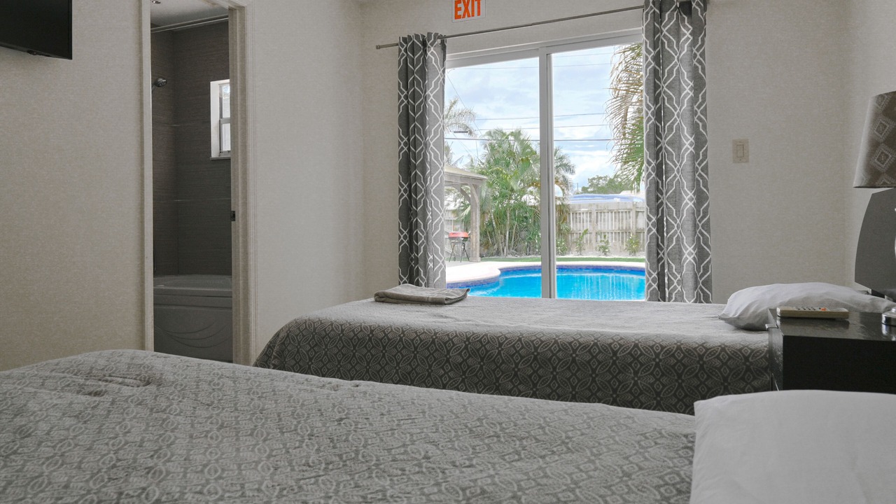 Photo of Bedroom in North Central Hollywood