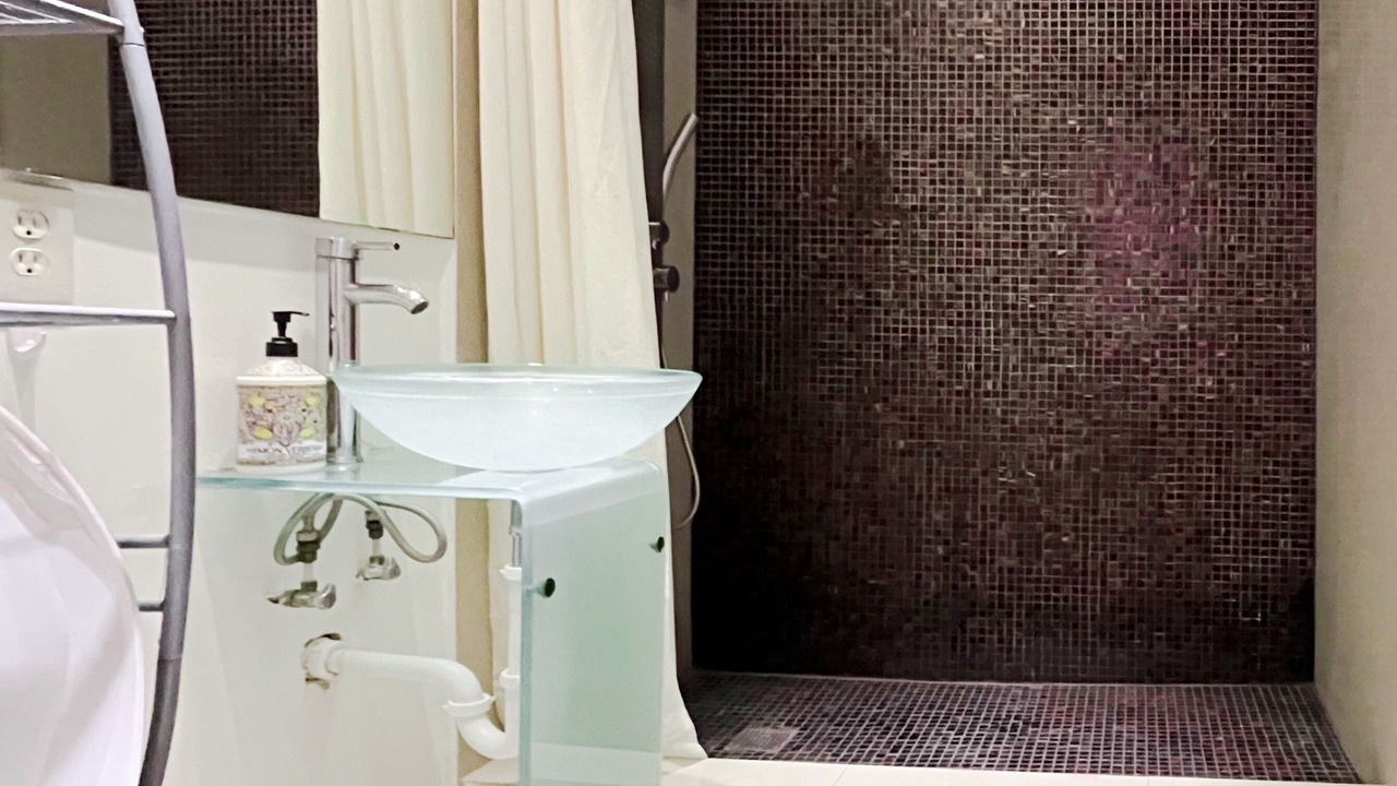 Photo of Bathroom in North Central Hollywood