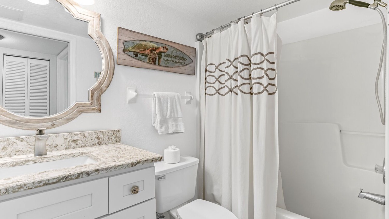 Photo of Bathroom in Independence Square