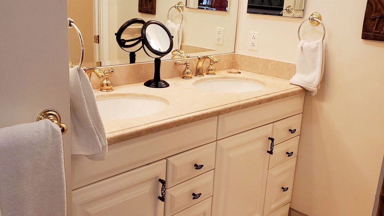 Photo of Bathroom in Marathon