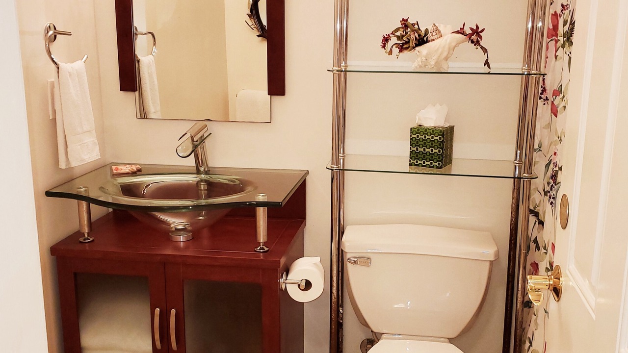 Photo of Bathroom in Marathon