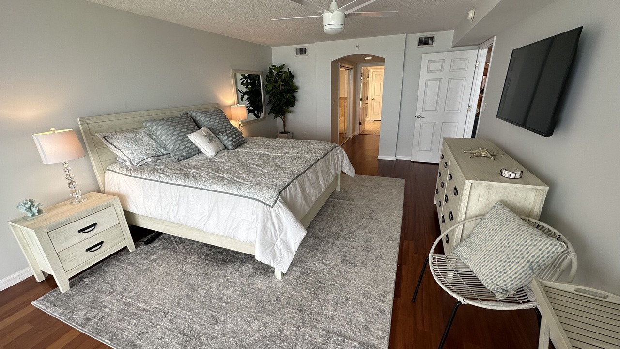 Photo of Bedroom in Redington Beach