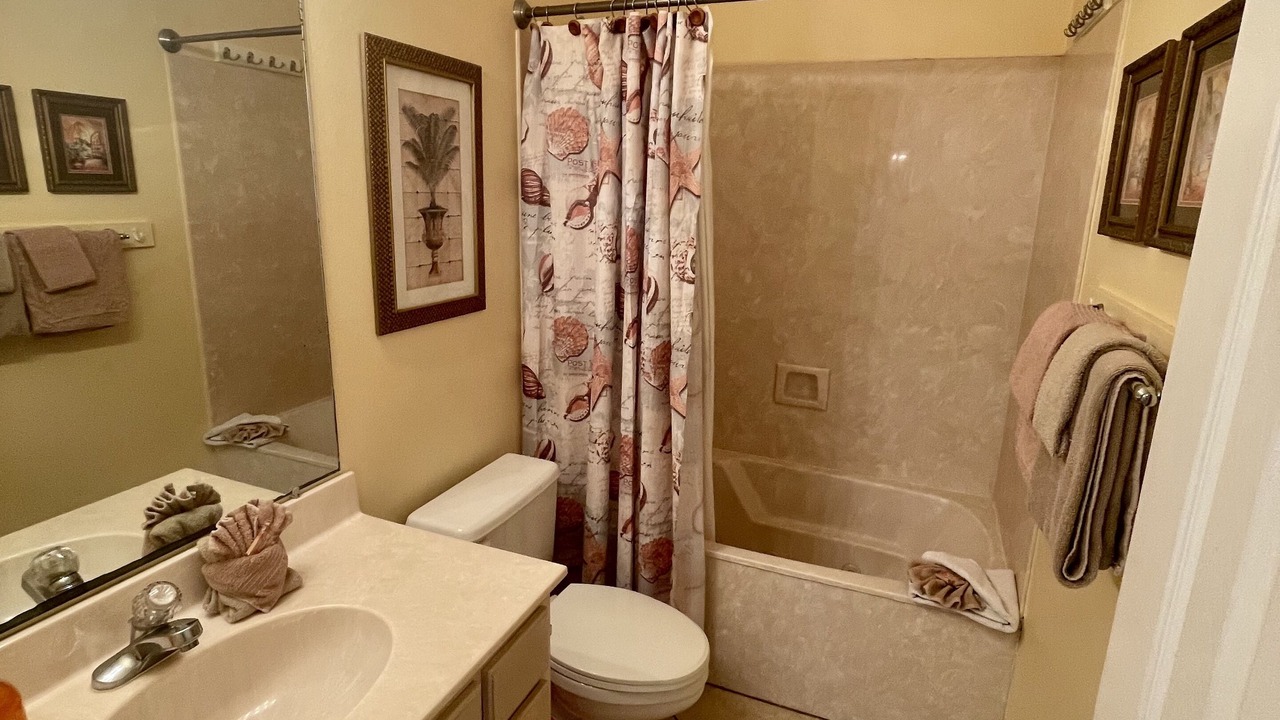 Photo of Bathroom in Crystal Shores