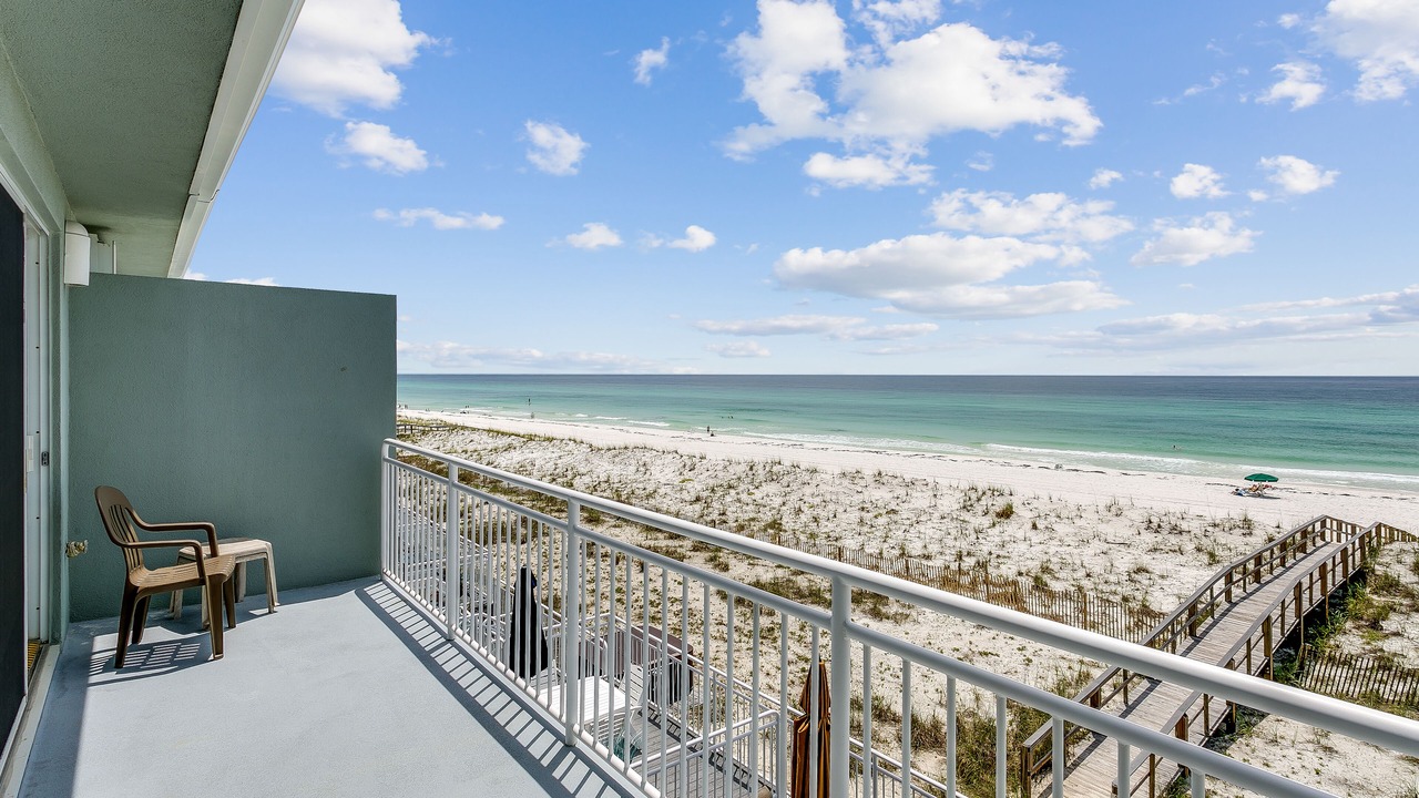 Photo of Patio Balcony in White Sands
