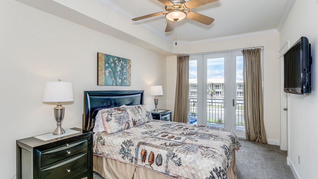 Photo of Bedroom in White Sands