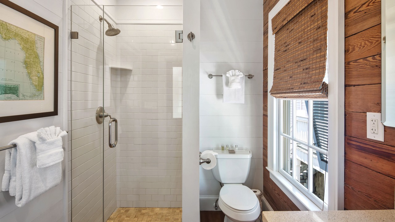 Photo of Bathroom in Uptown - Upper Duval