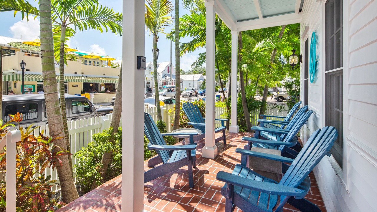 Photo of Outdoor in Uptown - Upper Duval