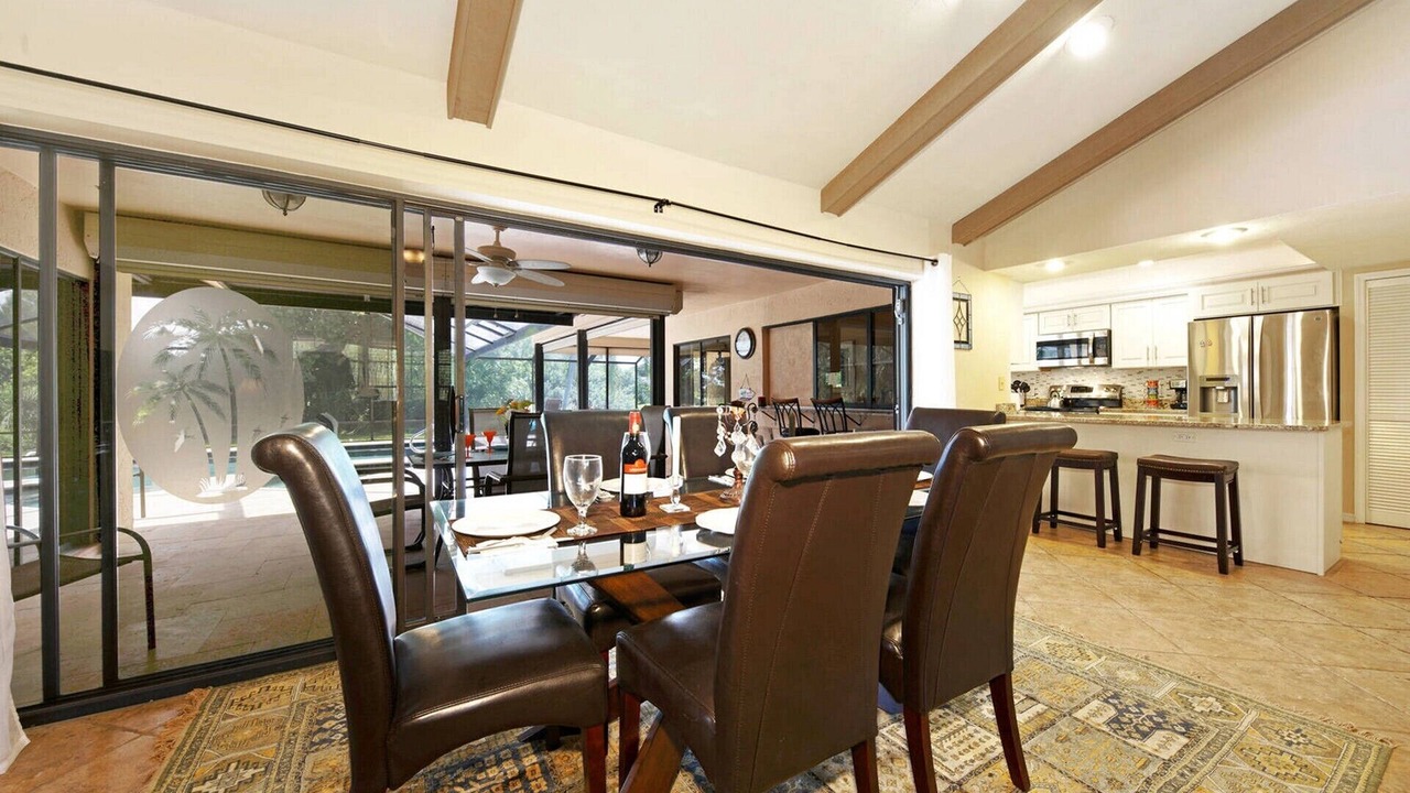 Photo of Livingroom in Lochmoor Waterway Estates