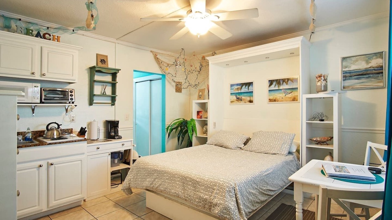 Photo of Bedroom in Redington Beach