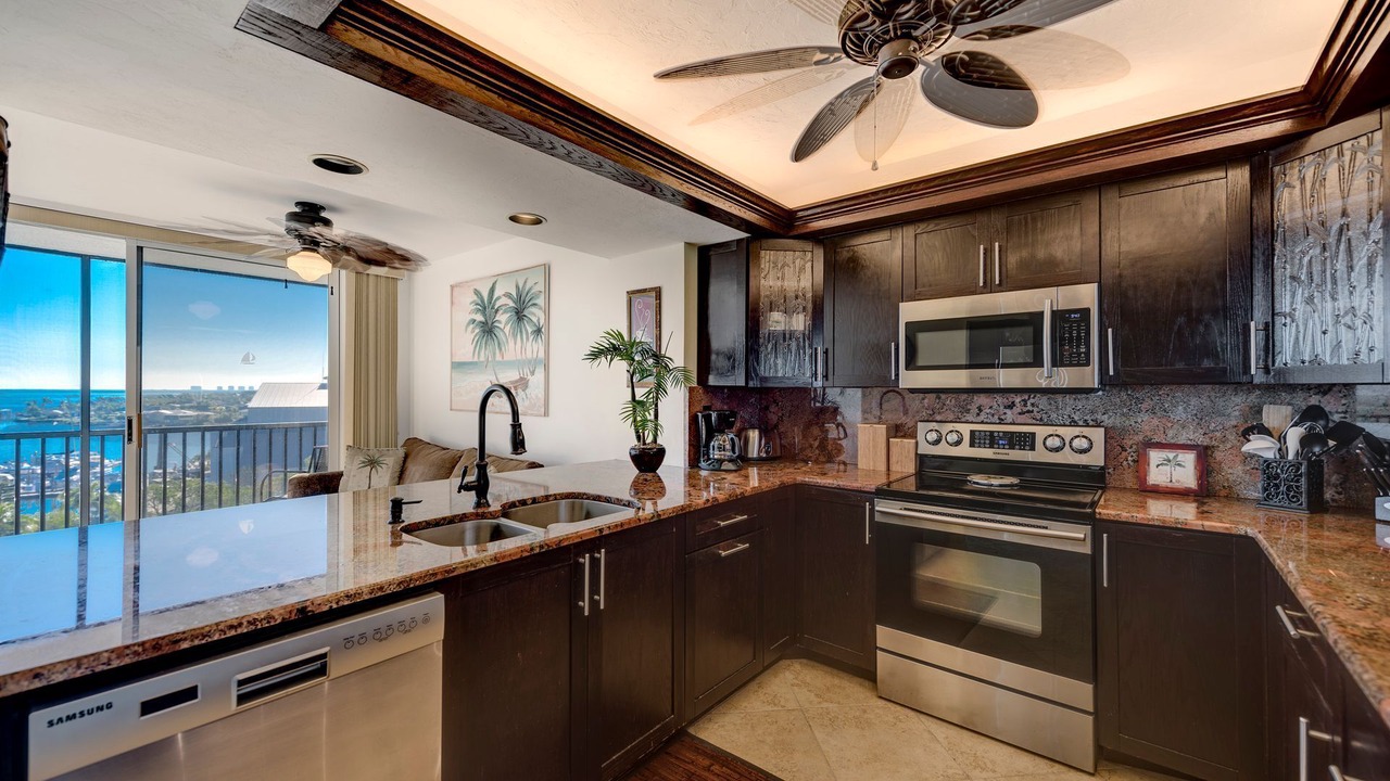 Photo of Kitchen in Mid Island