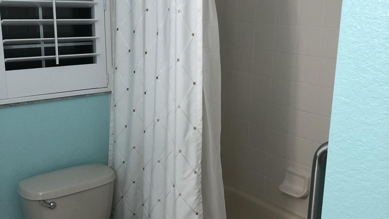 Photo of Bathroom in Largo