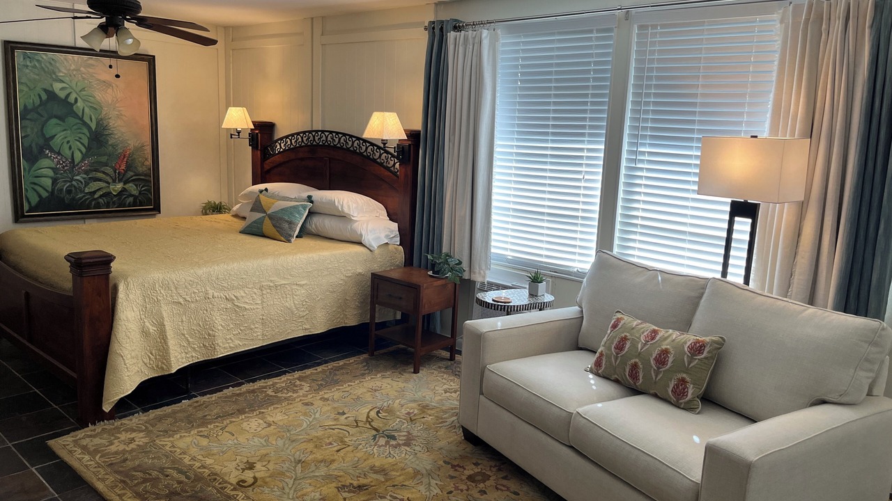 Photo of Bedroom in Altamont Manor