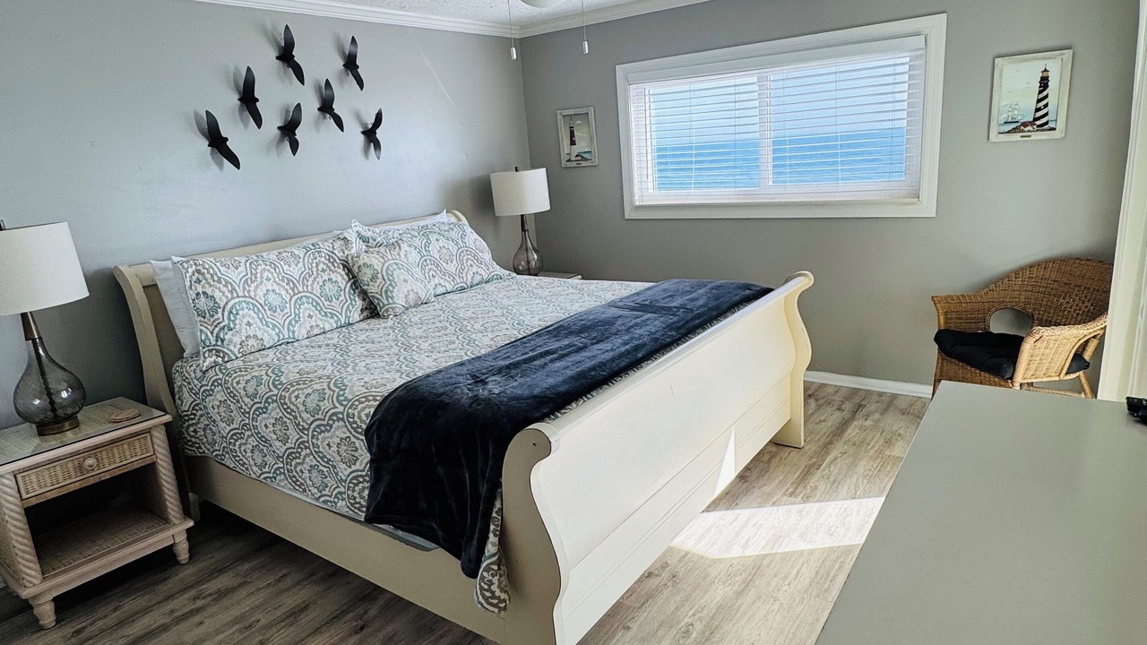 Photo of Bedroom in Biltmore Beach