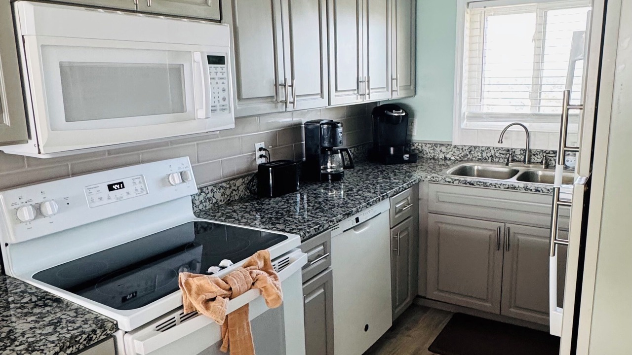 Photo of Kitchen in Biltmore Beach