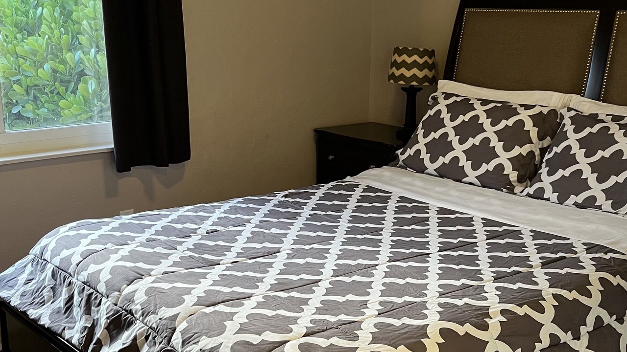 Photo of Bedroom in Ludlam
