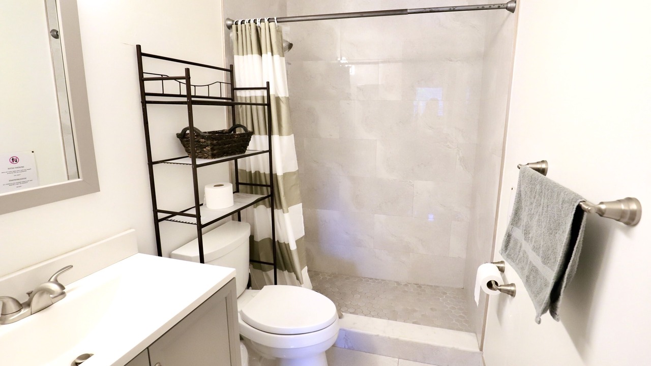 Photo of Bathroom in River Oaks