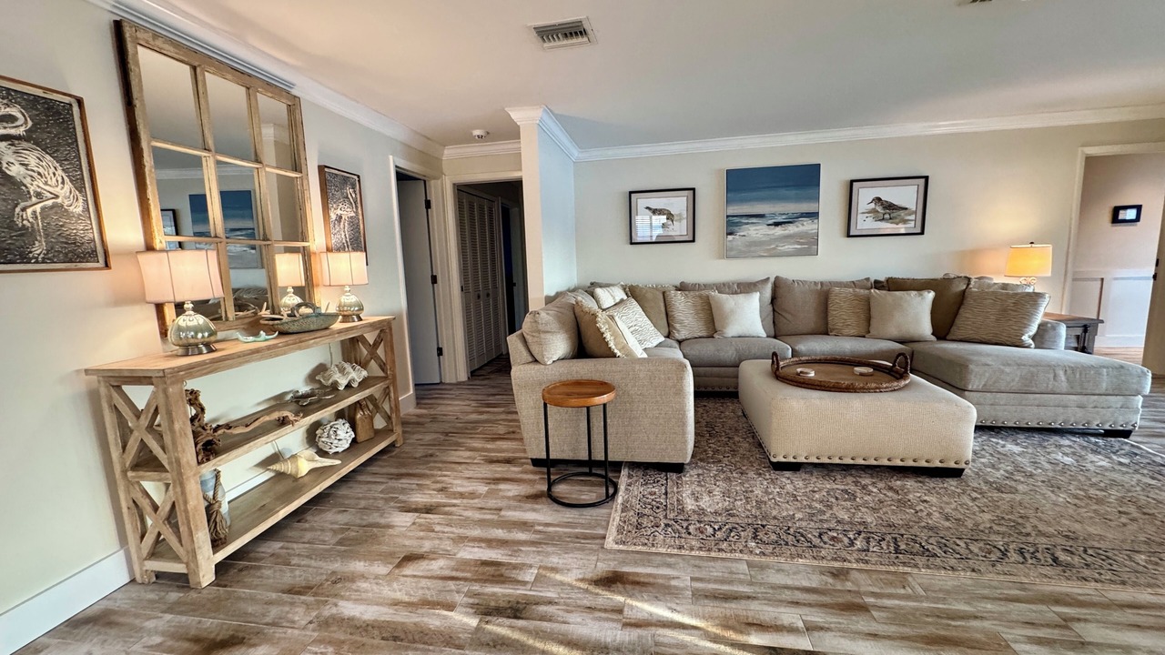 Photo of Livingroom in Island Estate