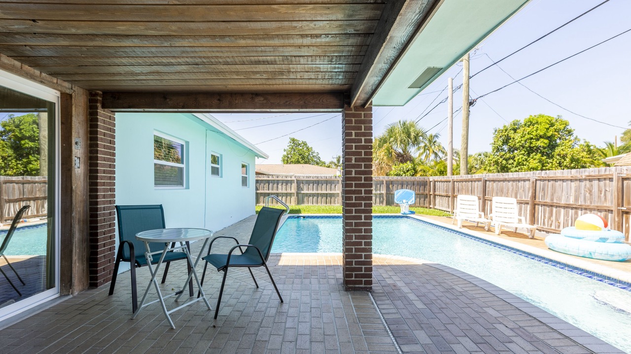 Photo of Outdoor in Tropic Palms