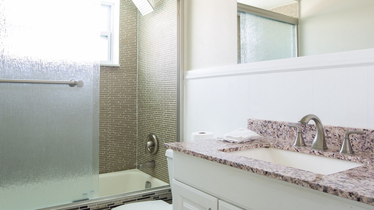 Photo of Bathroom in Tropic Palms