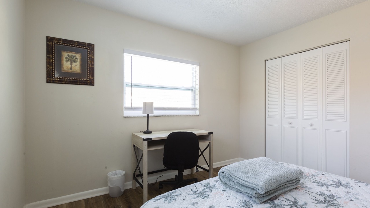 Photo of Bedroom in Tropic Palms