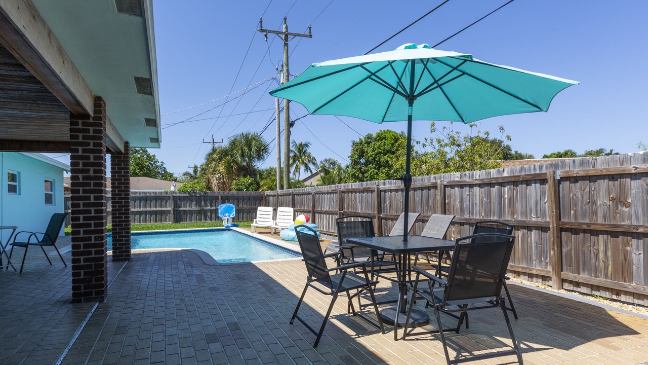 Photo of Outdoor in Tropic Palms