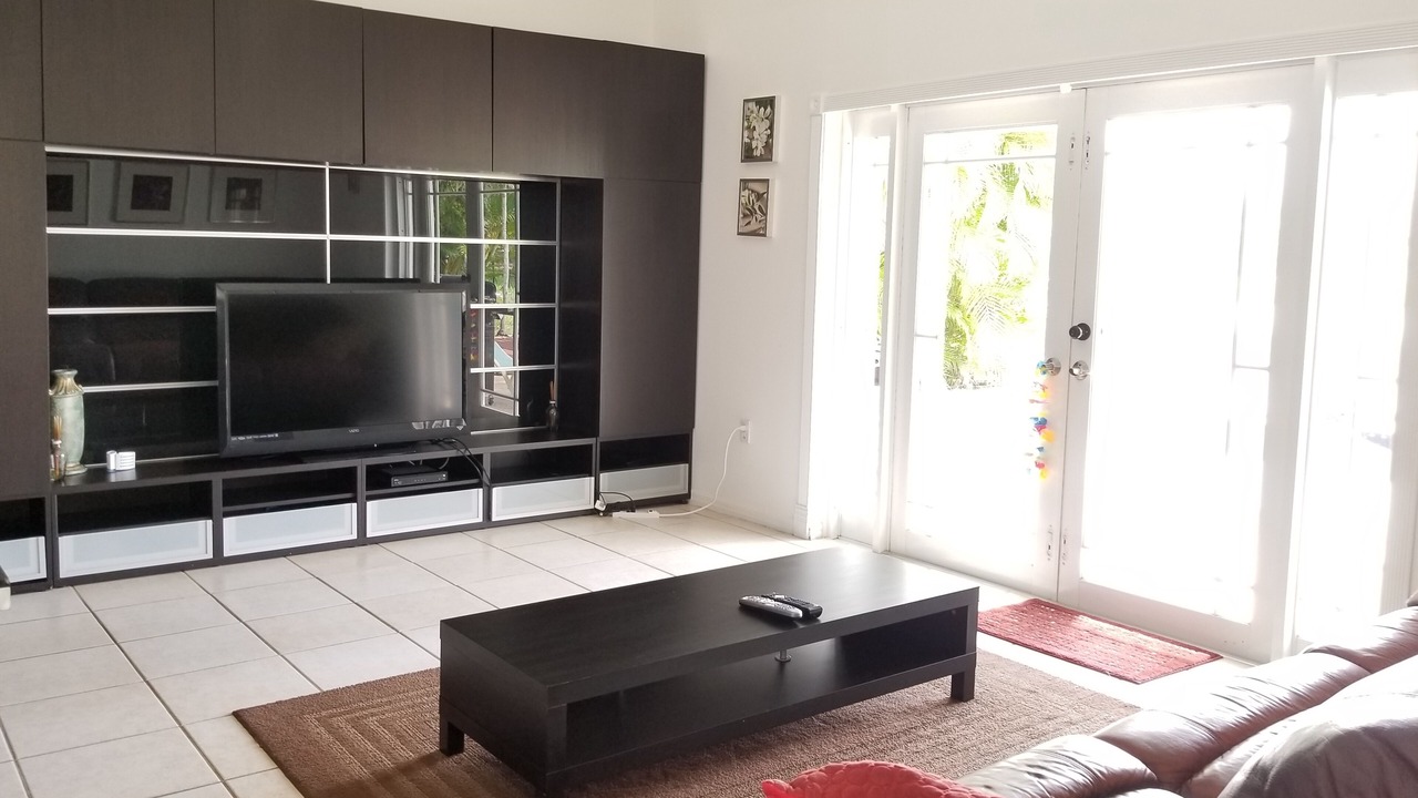 Photo of Livingroom in Pembroke Pines
