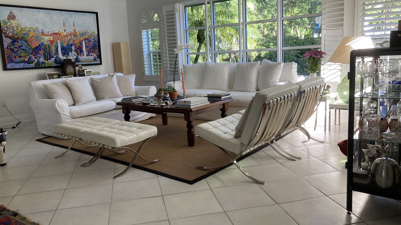 Photo of Livingroom in Key Biscayne