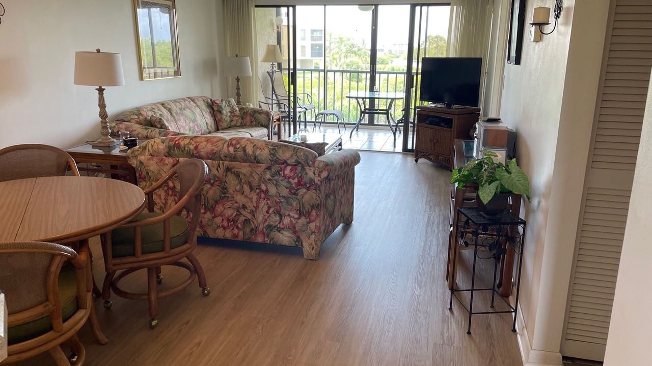 Photo of Bedroom in Mid Island