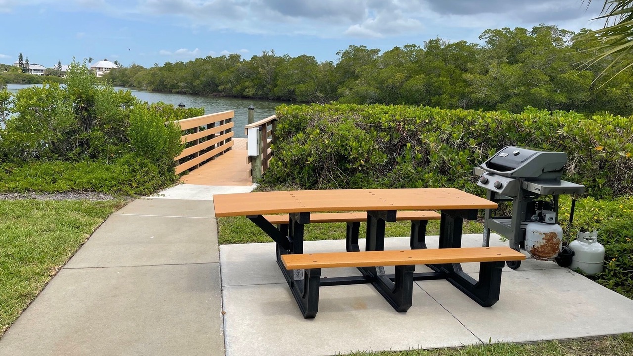 Photo of Outdoor in Mid Island
